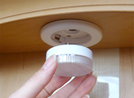 LED電球を取り外した様子